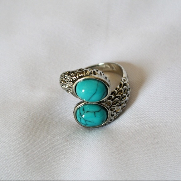 Jewelry - Silver and Turquoise Ring Size 9